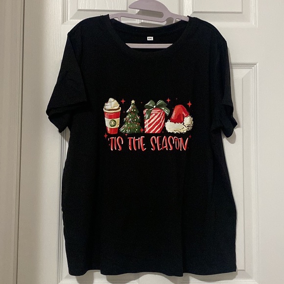 Plus Size Christmas Gift & Hat & Tree Print Round Neck Graphic T-Shirt - Picture 4 of 6